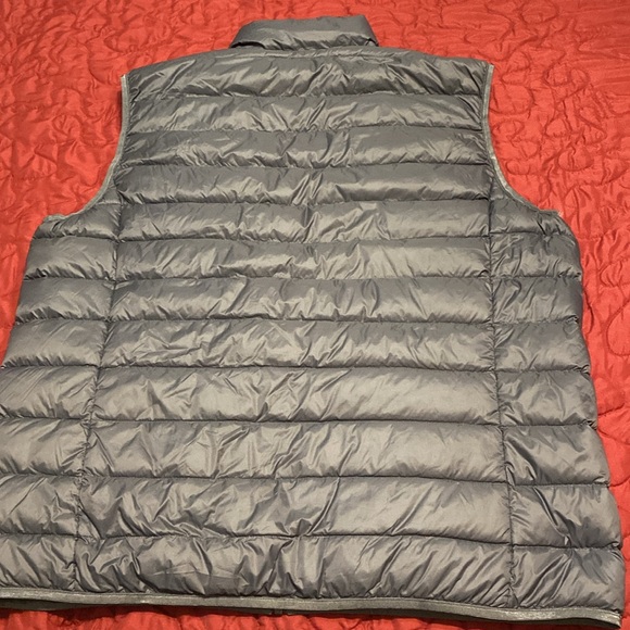 Eddie Bauer vest - Picture 4 of 7